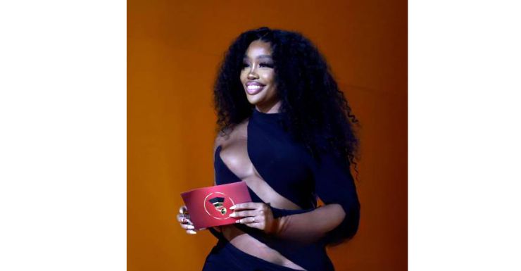 Breaking News: SZA Announces Deluxe Album "Lana" at Brooklyn Navy Yard Event
